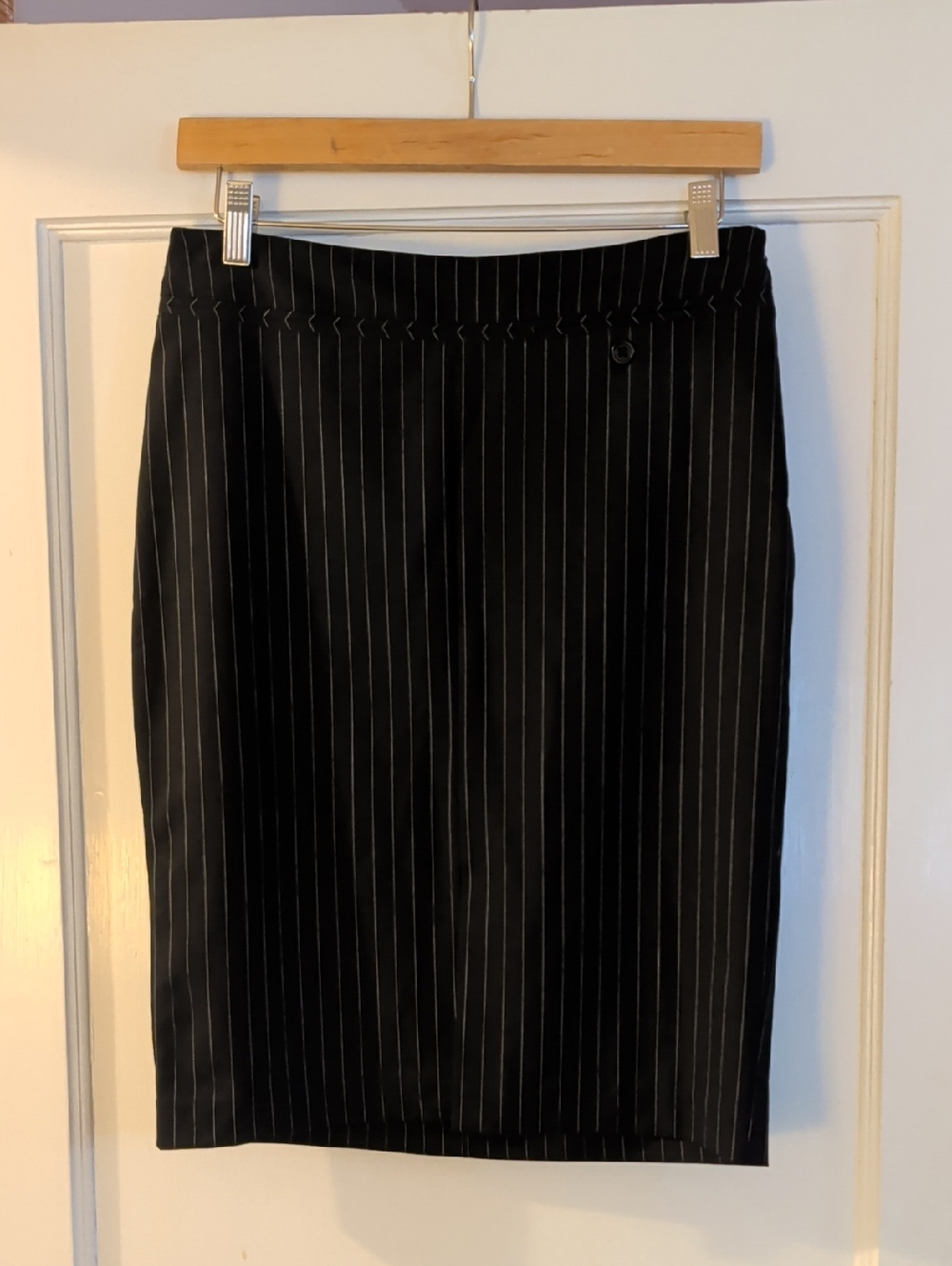 The Limited Black Pinstripe Pencil Skirt, Sz 2